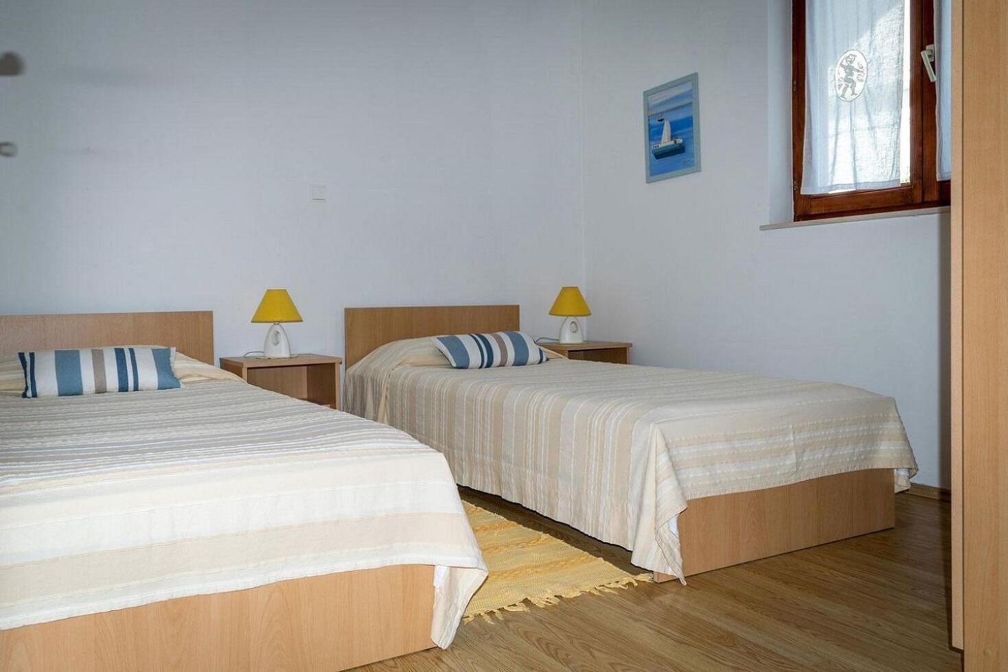 Apartments Brane - 100M From The Beach Trogir Exterior foto